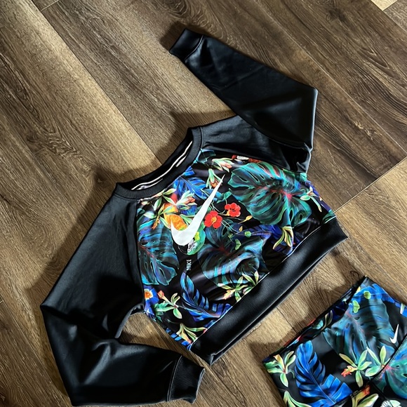 Nike Tropical set 🦋🌸☘️ - Picture 7 of 16